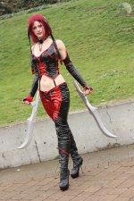 Blood-Rayne-Rayne-with-her-weapons-drawn-Cosplay.jpg