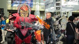 mass-effect-wrex-sheperd-master-chief-pax-prime-2011-cosplay.JPG